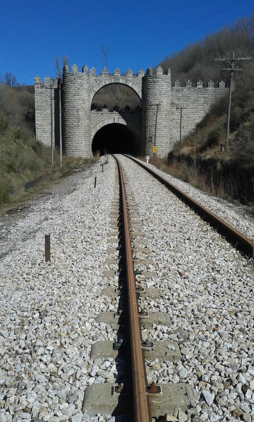 Línea ferrocarril Somosierra